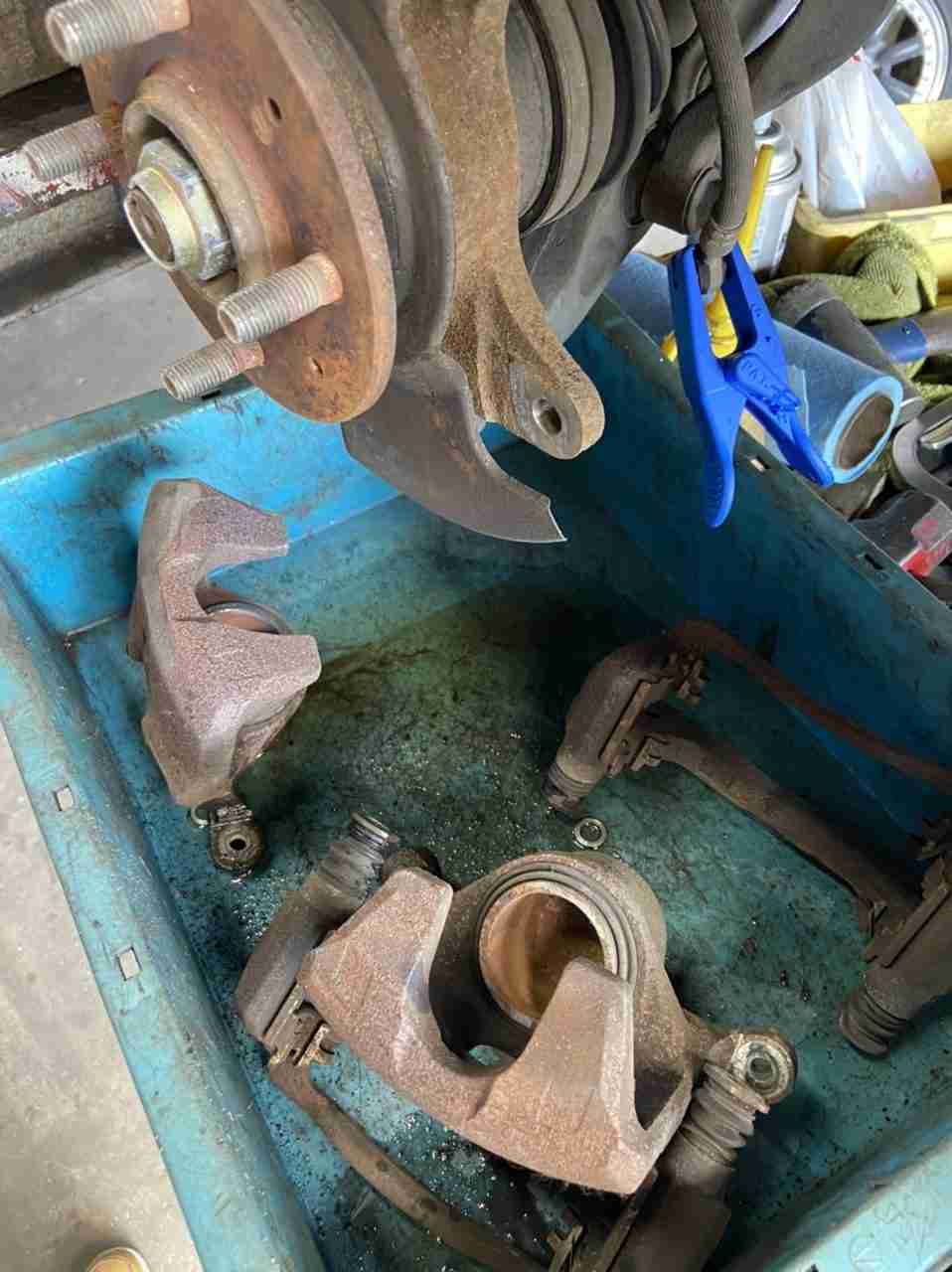 EG6 シビック フロントブレーキキャリパーオーバーホール | garageFK